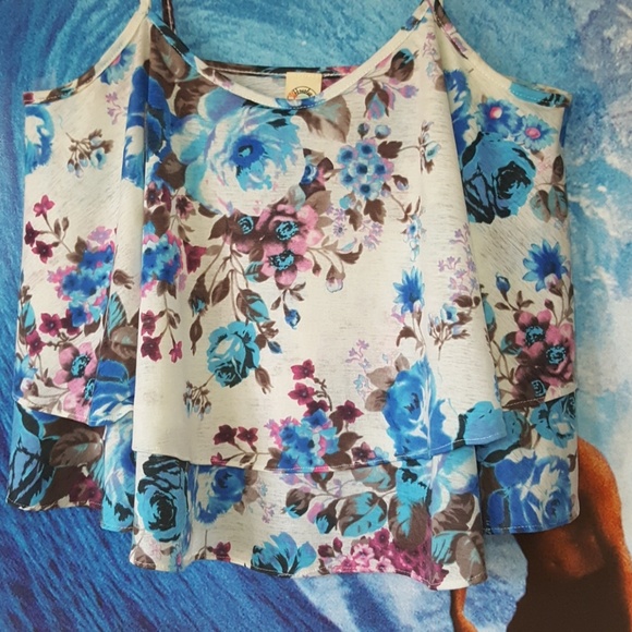 Honolua Surf Co. Flowy Top - Picture 2 of 6